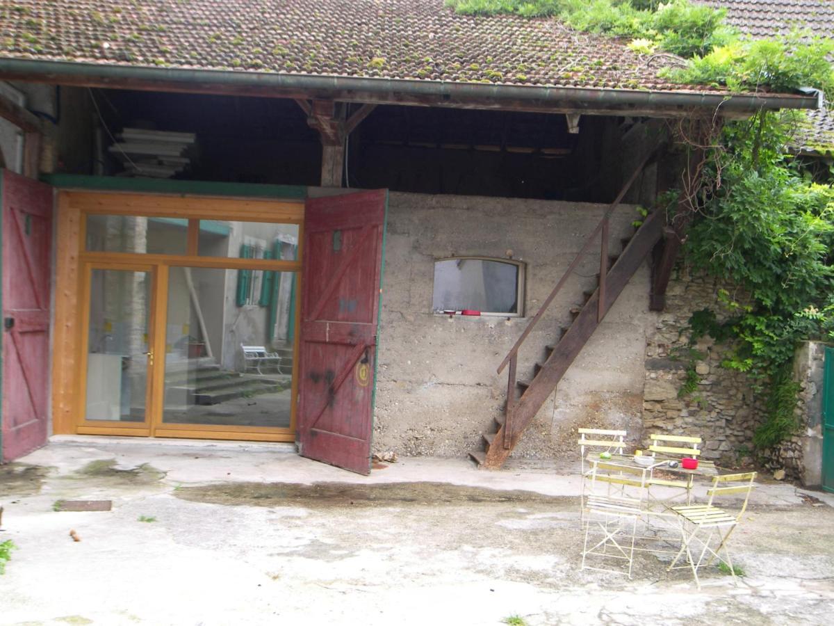 Grand Studio Et Jolies Chambres A Louer Passins 외부 사진