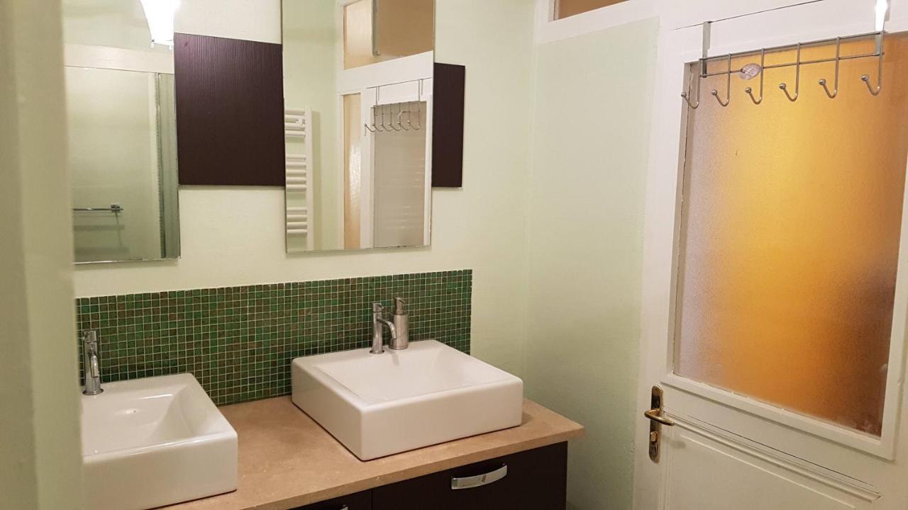 Grand Studio Et Jolies Chambres A Louer Passins 외부 사진