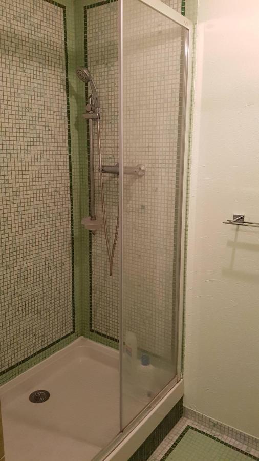 Grand Studio Et Jolies Chambres A Louer Passins 외부 사진