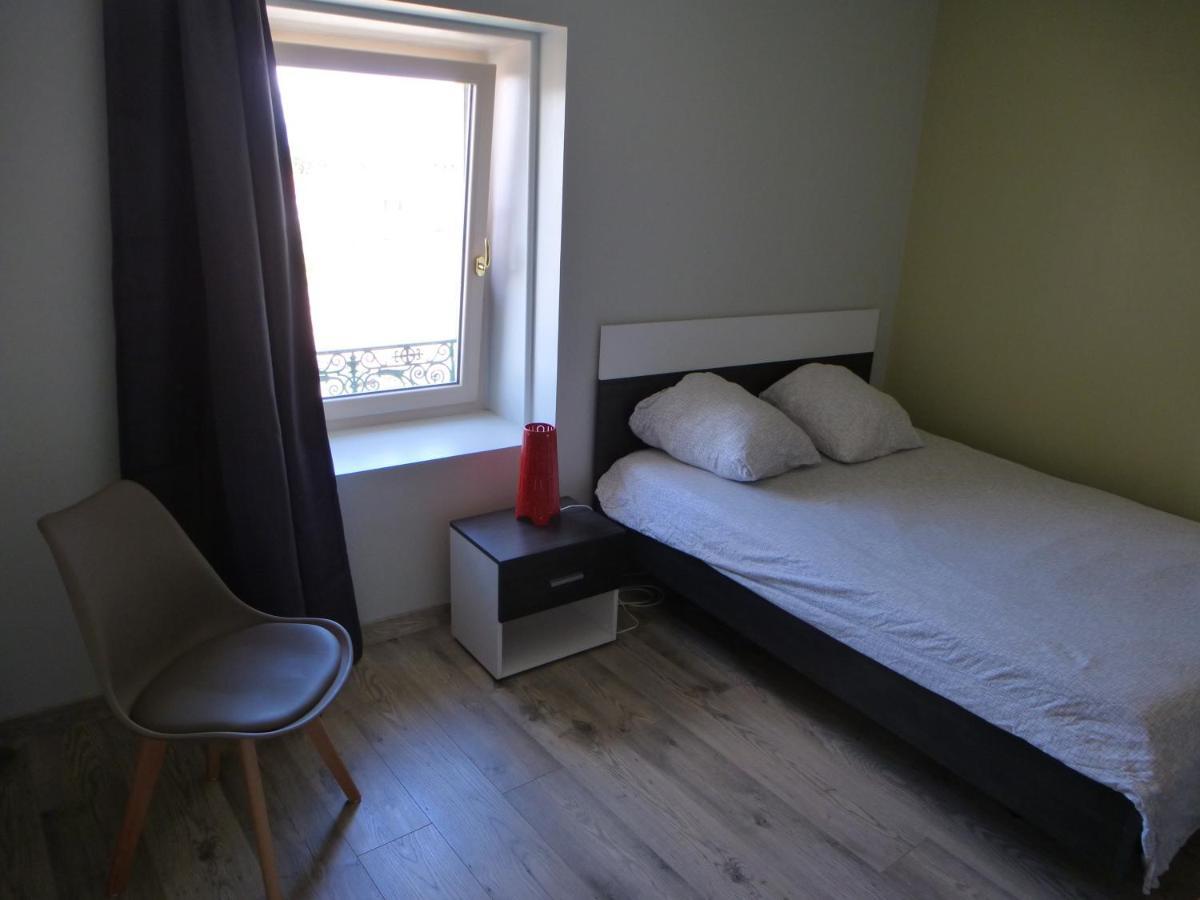Grand Studio Et Jolies Chambres A Louer Passins 외부 사진