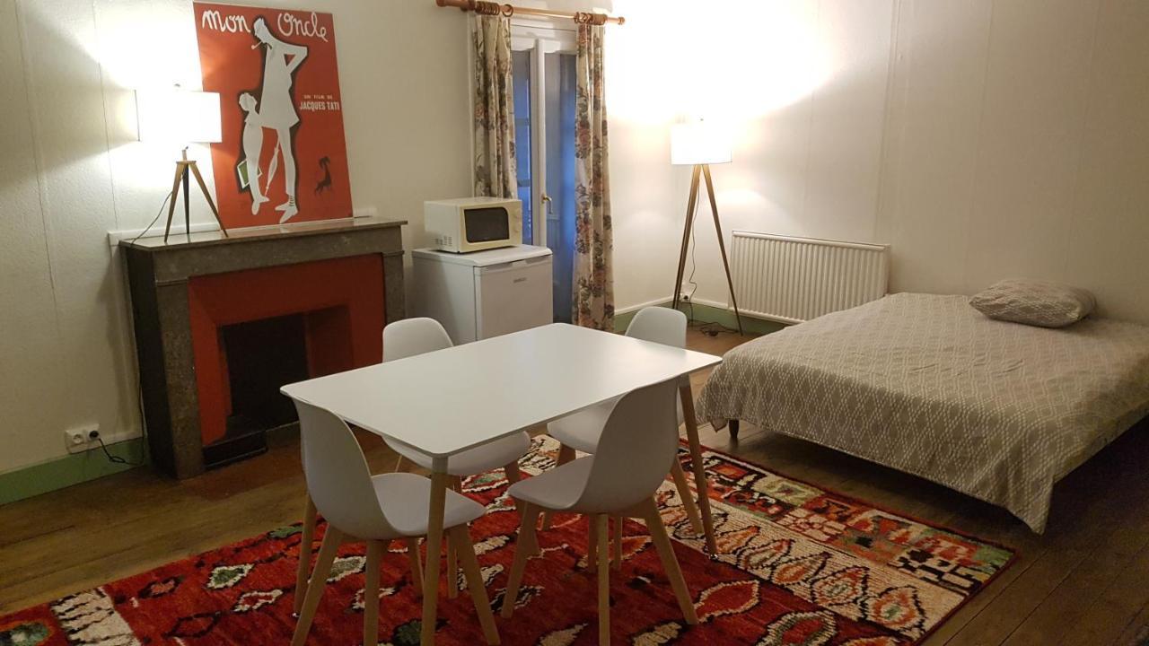 Grand Studio Et Jolies Chambres A Louer Passins 외부 사진